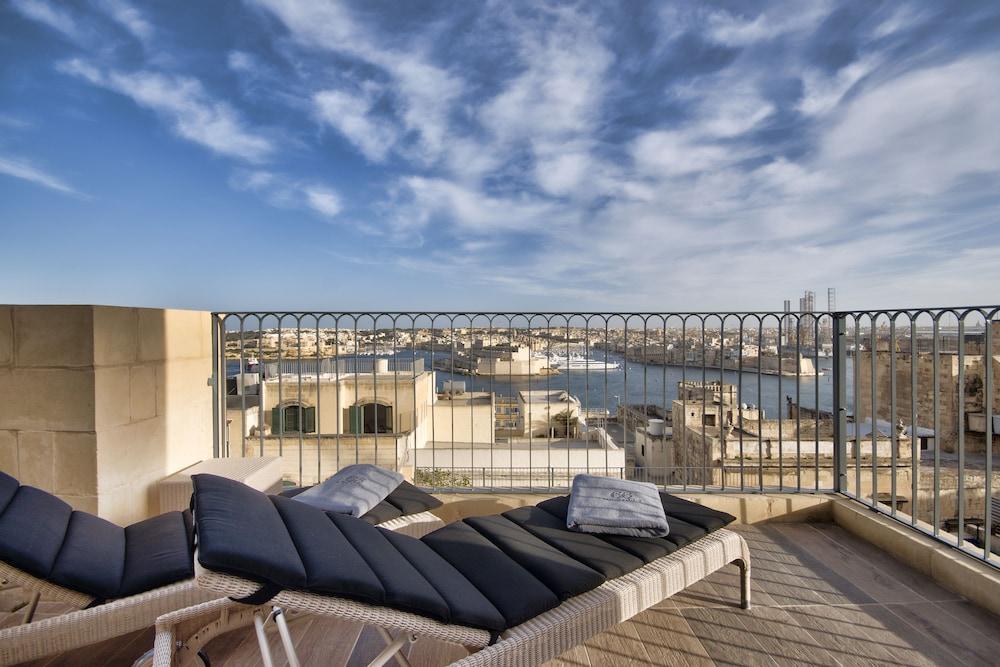 66 Saint Paul's & Guest house 4*
