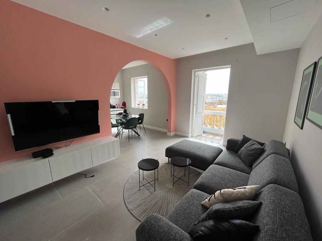 Heart, 3 Apartment