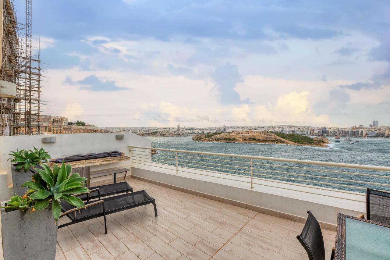 49/3 Seafront Duplex Penthouse In *