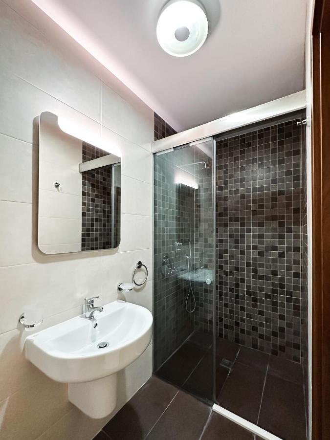 Apartment Modern 2br Flat In By Arcobnb *