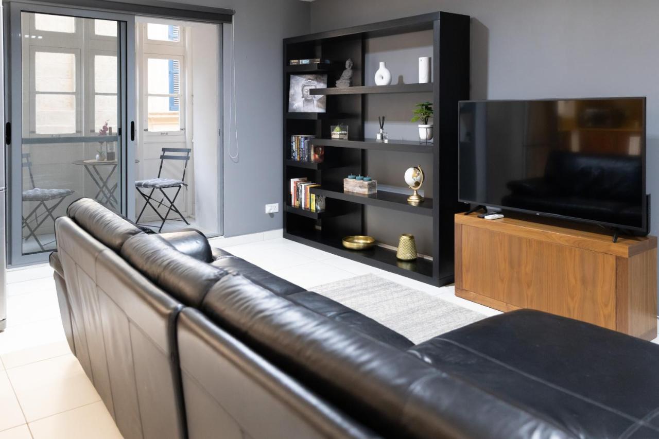 Apartment Modern 2br Flat In By Arcobnb