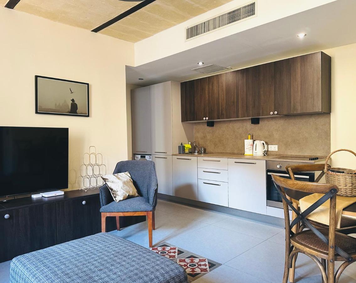 Boutique Apartment *