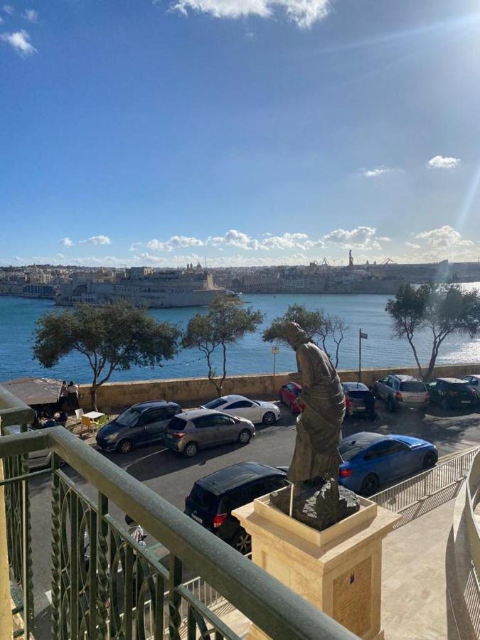 Grand Harbour View * Valeta