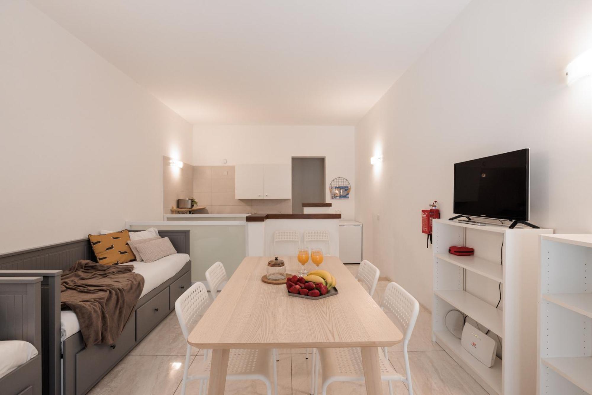 Minty - Sweet 1 Bedroom *