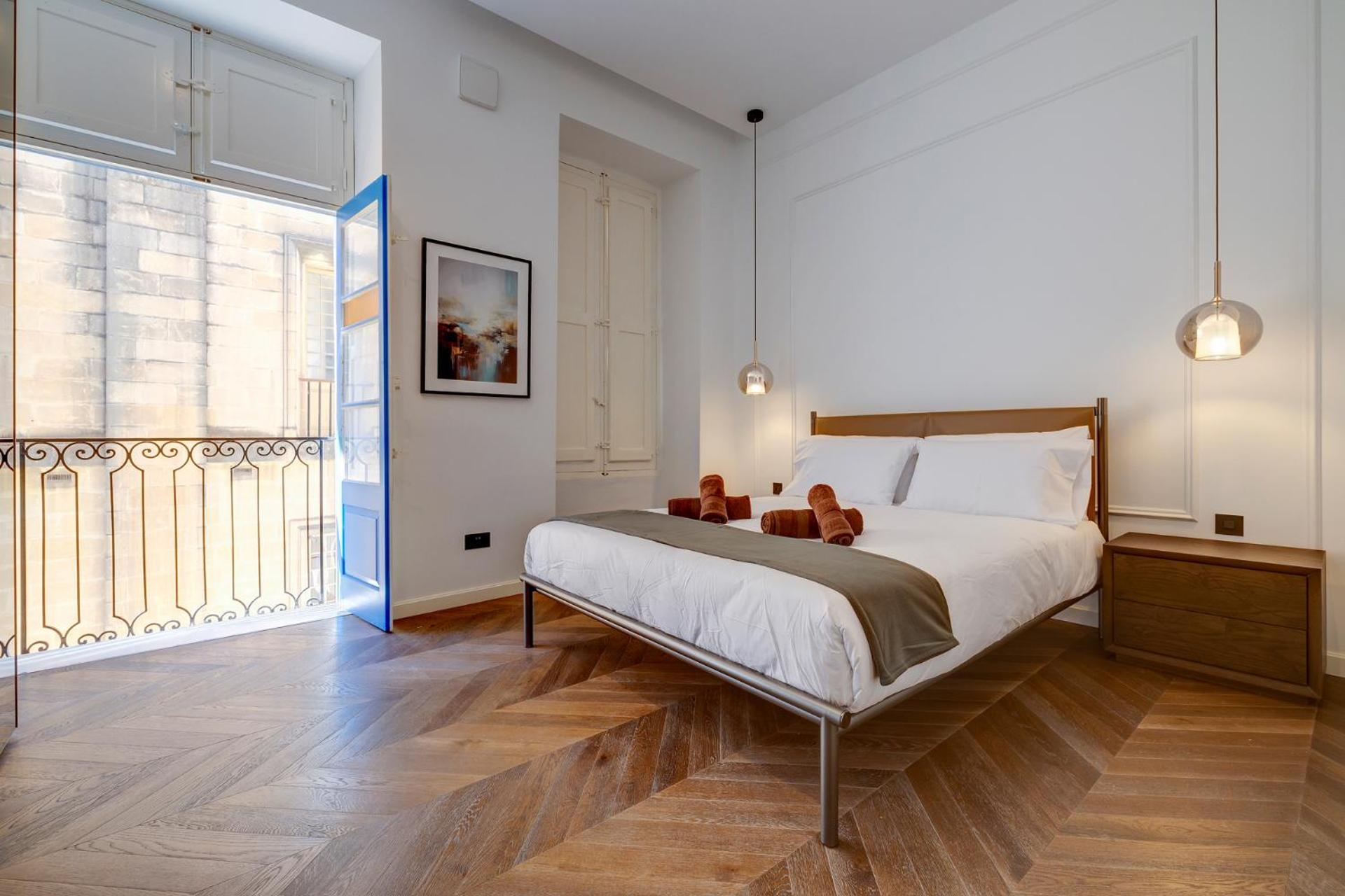 Apartment Opulent Elegance In Lux Retreat