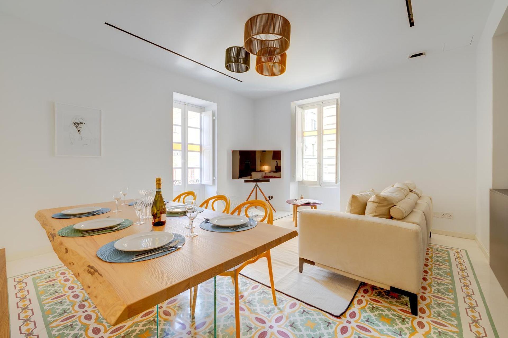 Apartment Immerse In Luxury Valletta's Historic Heart