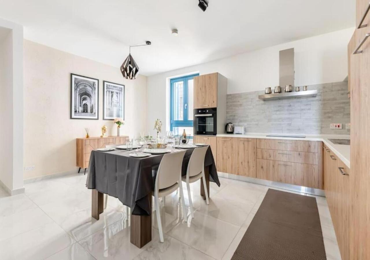 Apartment Sea View Luxury Brand New In Valletta