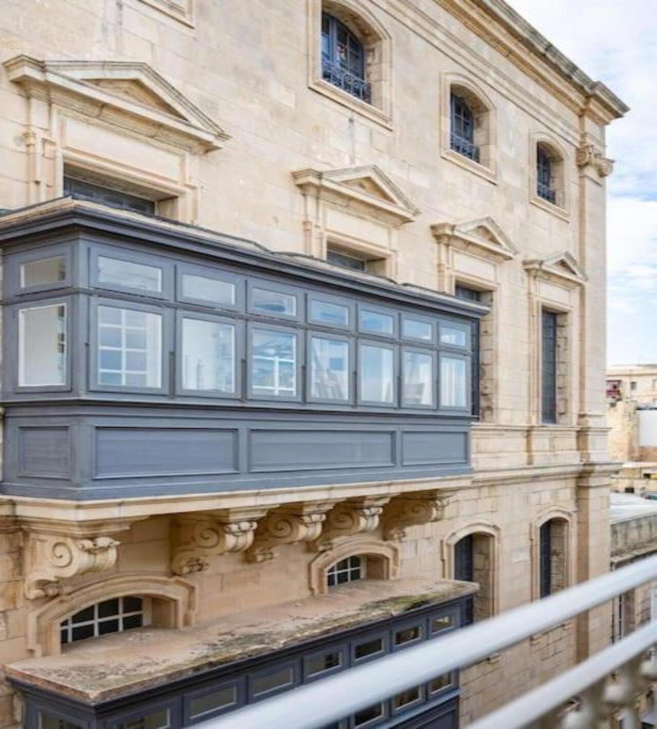 Sea View Luxury Brand New In Apartamento Valeta