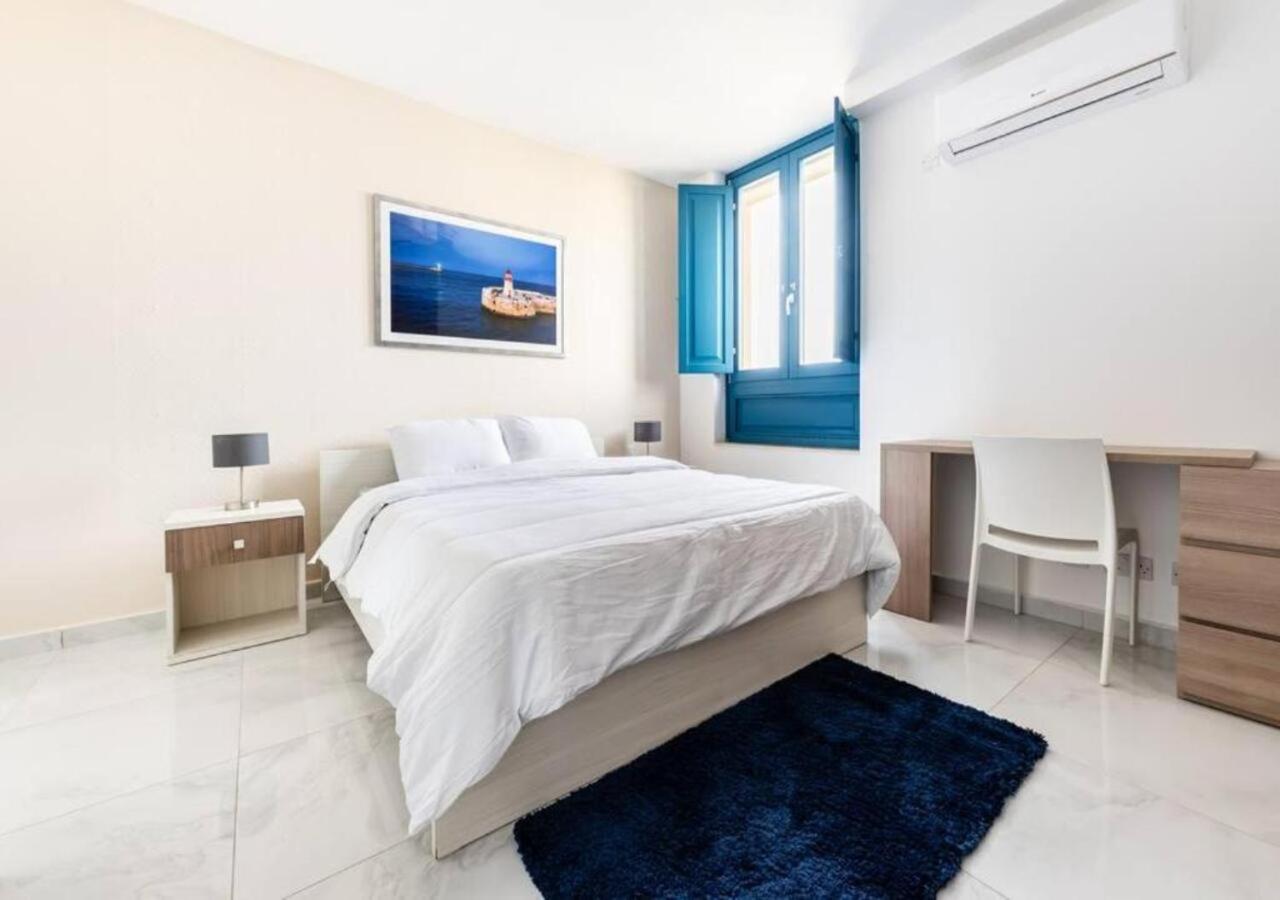 Sea View Luxury Brand New In Apartment