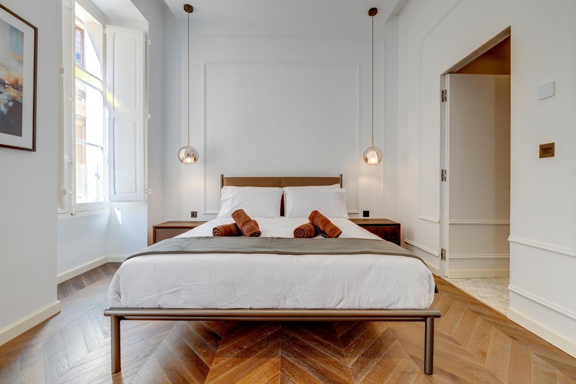 Opulent Elegance In Lux Retreat Apartment Valletta