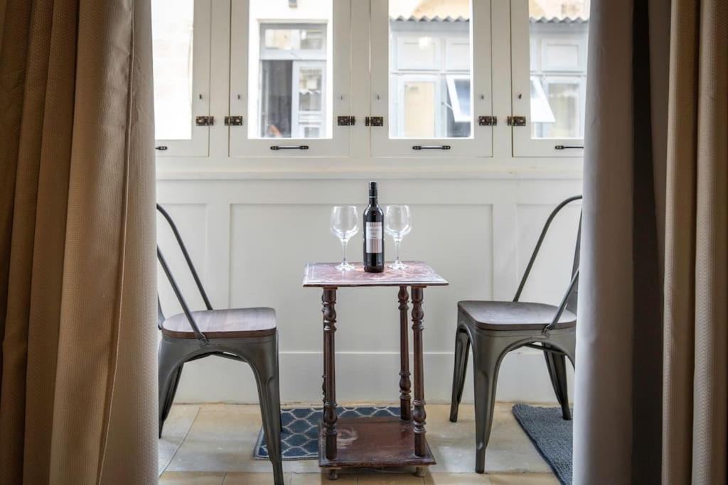 Chic, Stylish & Spacious Flat In Valletta