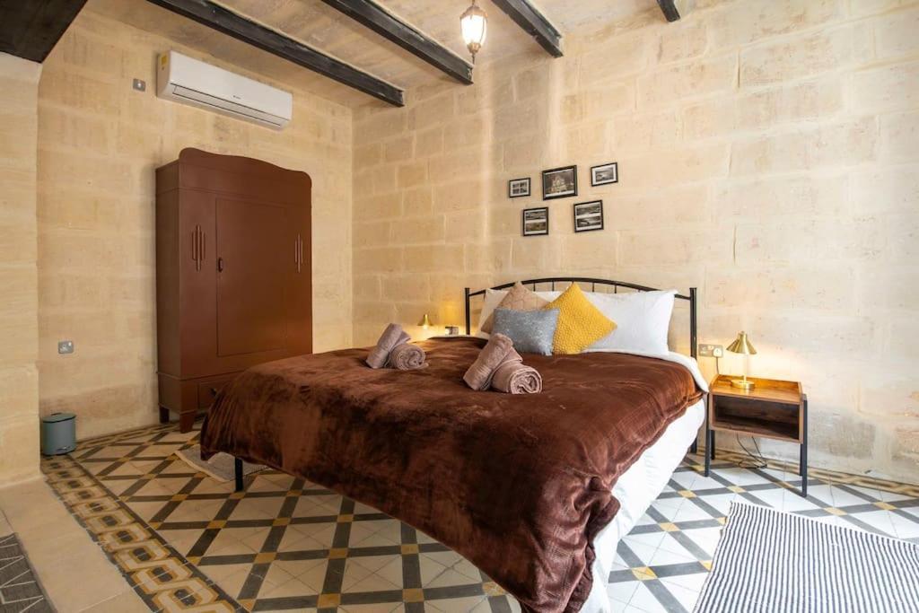 Chic, Stylish & Spacious Flat In Apartment Valletta