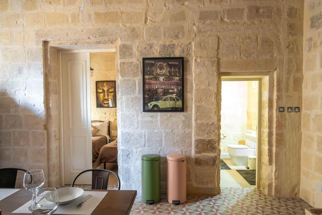 Apartment Chic, Stylish & Spacious Flat In Valletta
