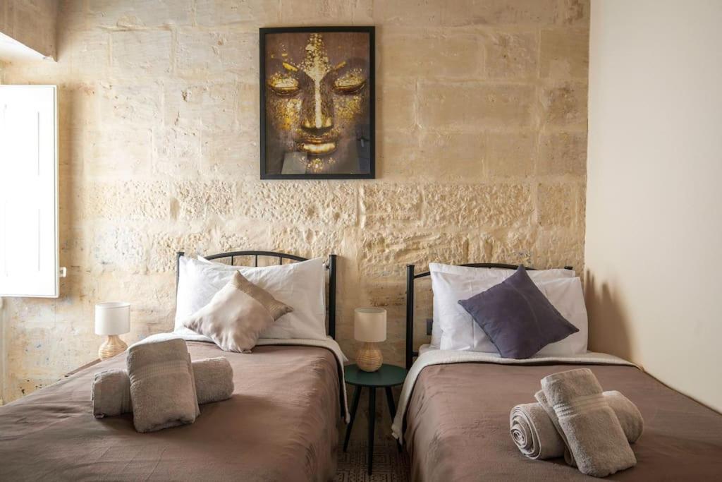 Chic, Stylish & Spacious Flat In Apartment Valletta