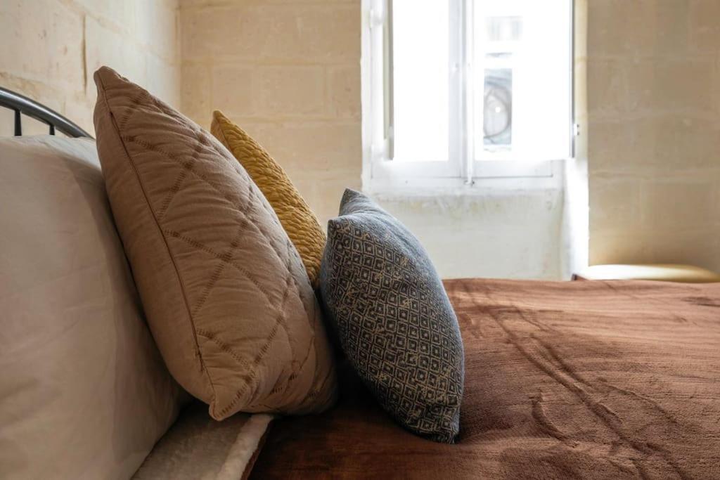 Apartment Chic, Stylish & Spacious Flat In *