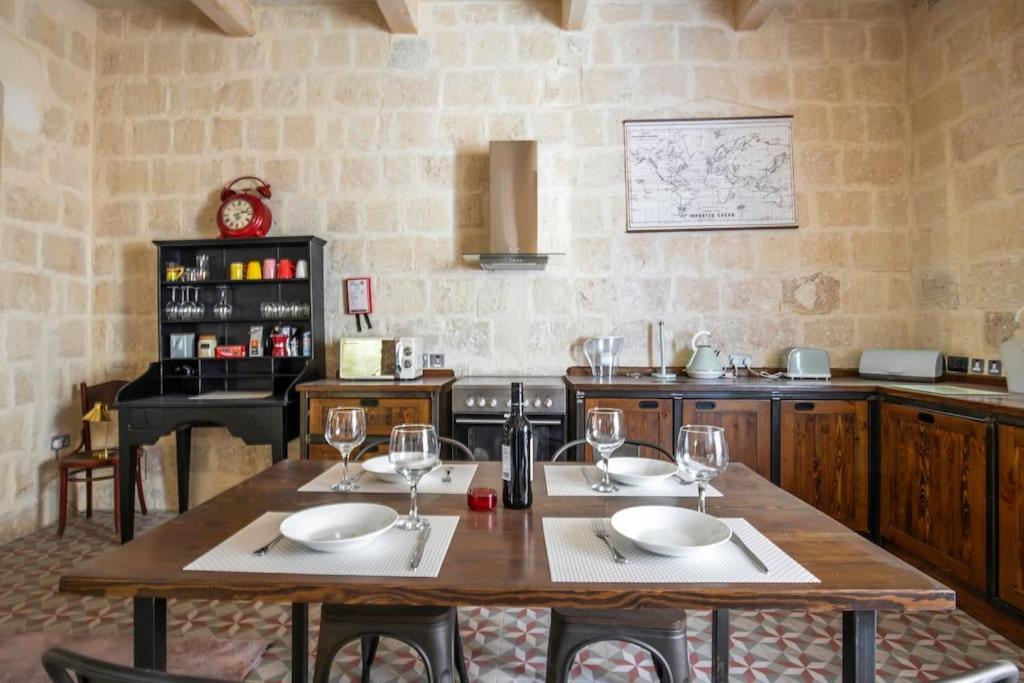 Apartment Chic, Stylish & Spacious Flat In