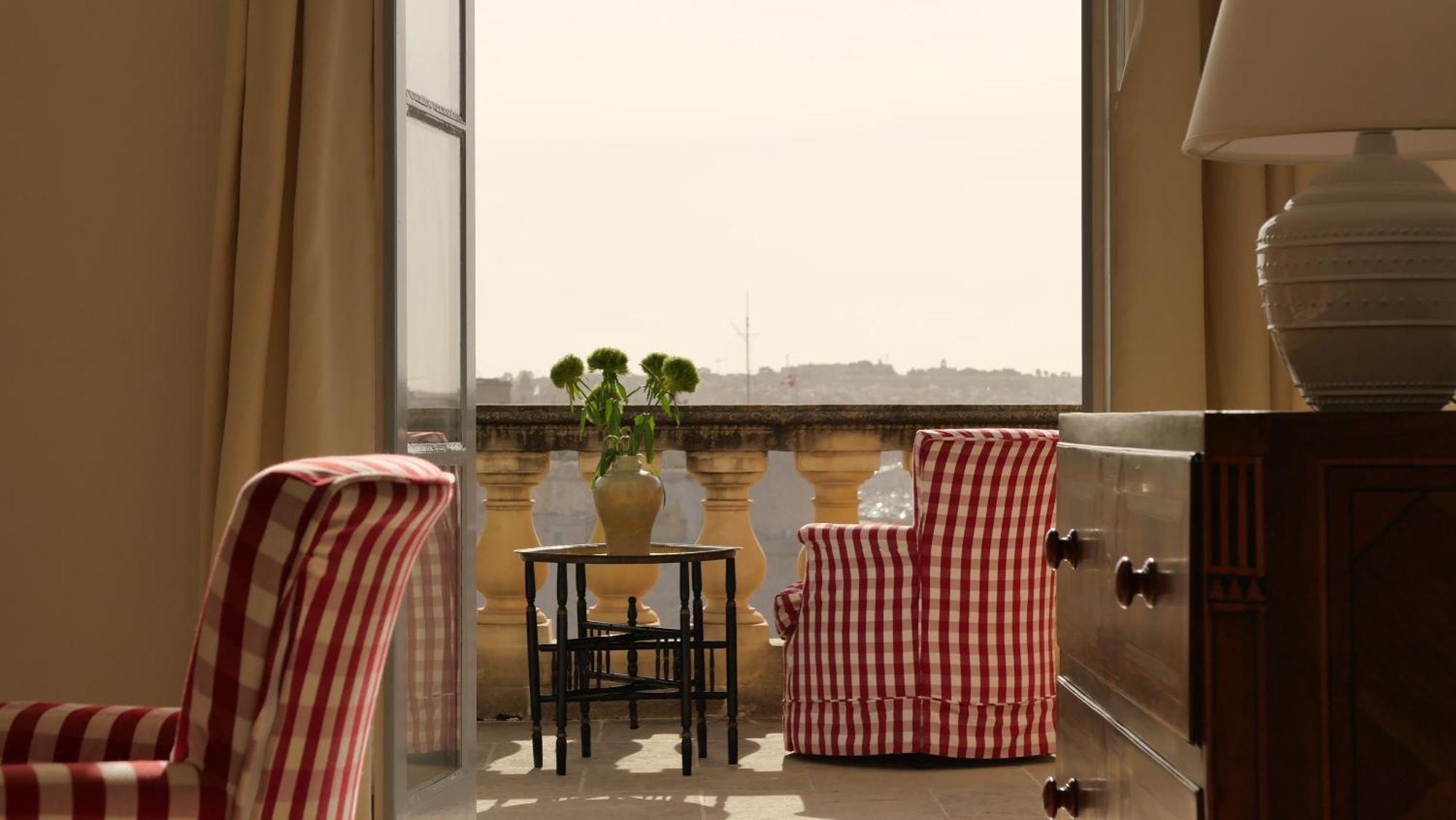 Apartment Penthouse W/ Unique Harbour View Valletta
