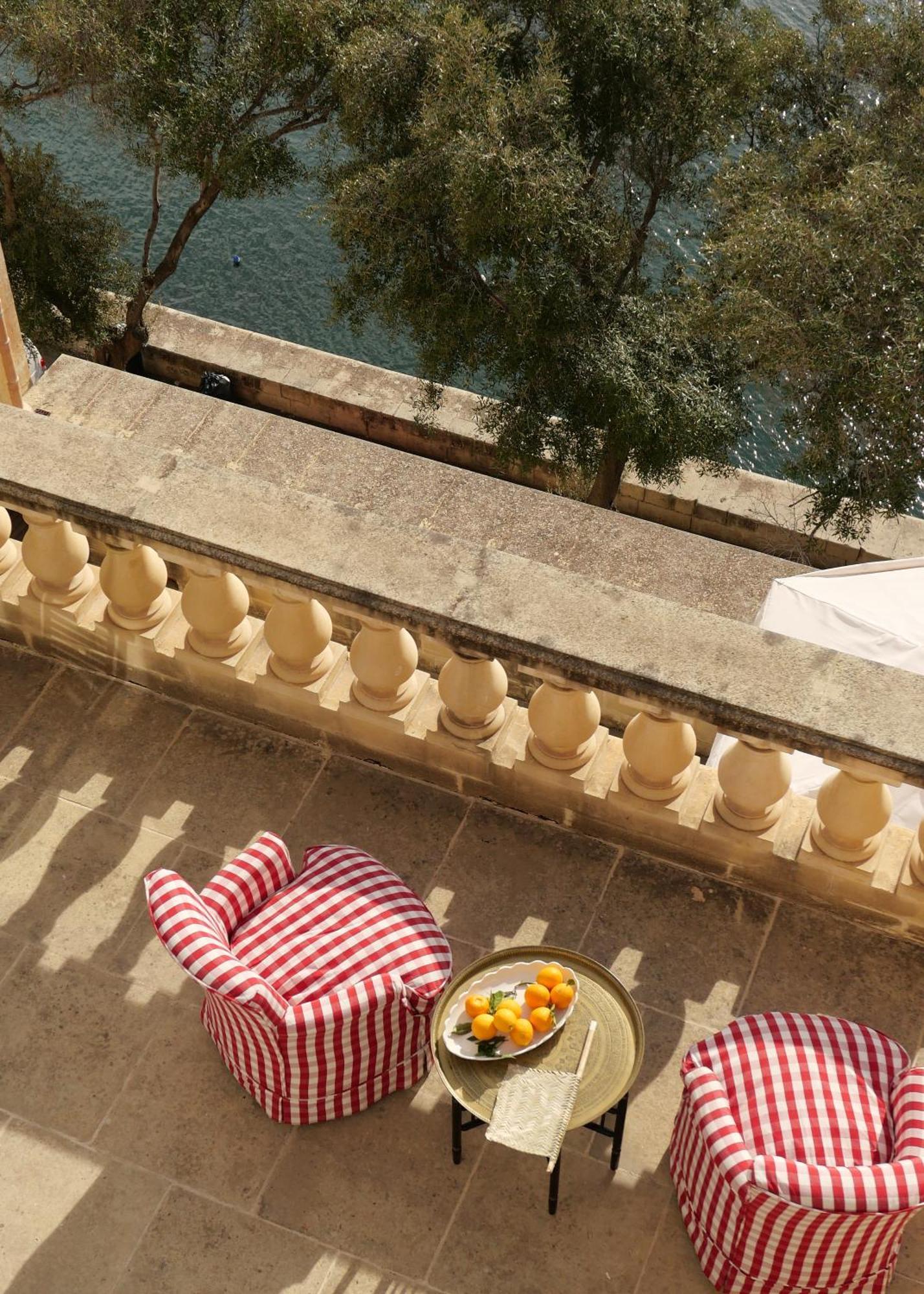 Apartment Penthouse W/ Unique Harbour View Valletta