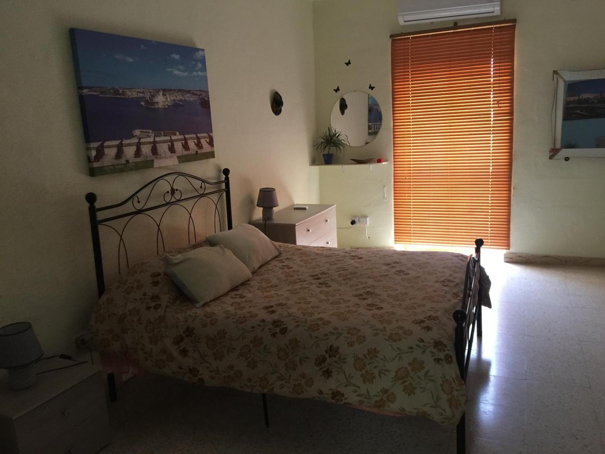 Tradtional One Bedroom Apartment