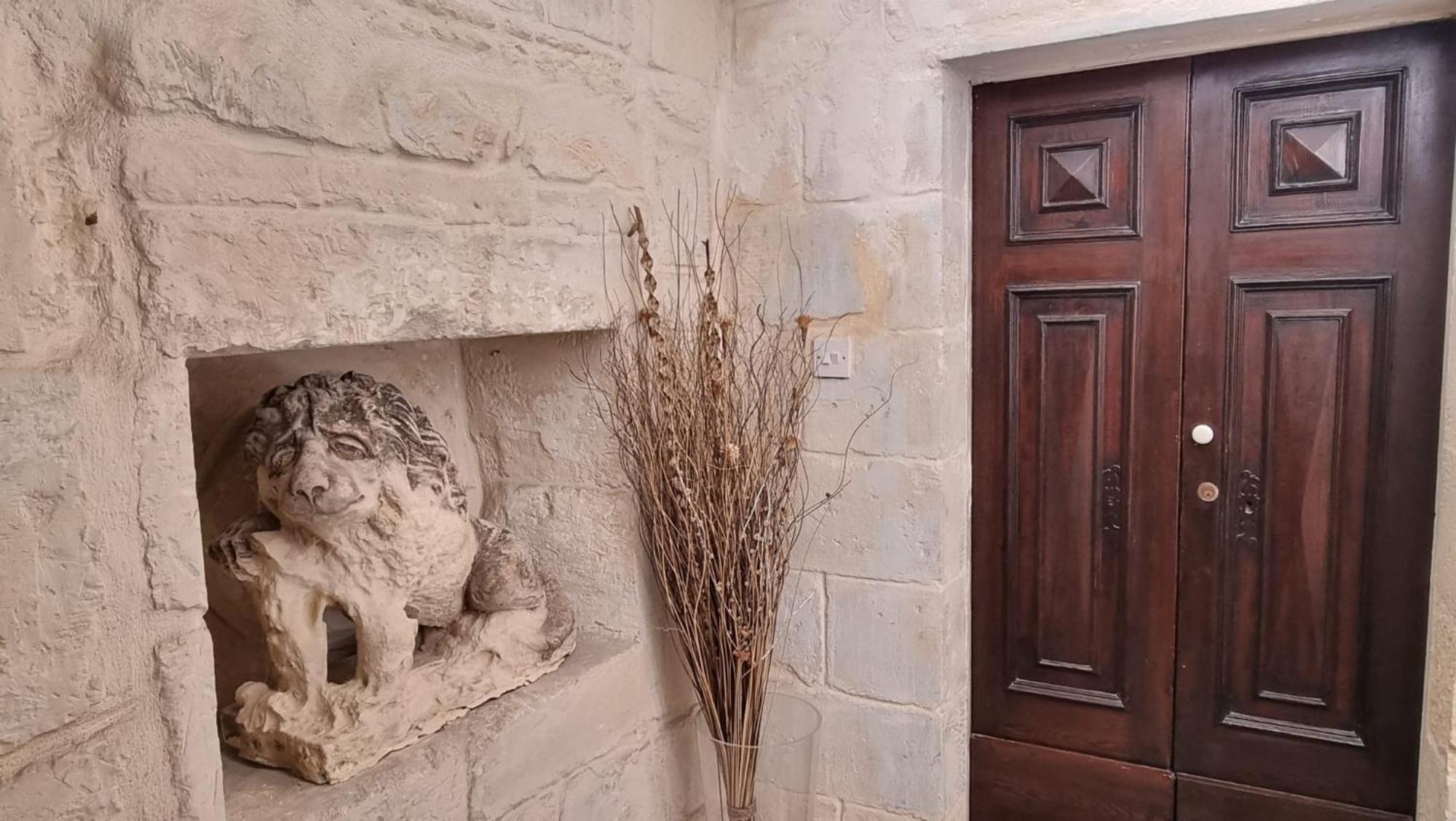 Apartment Servants' Quarters