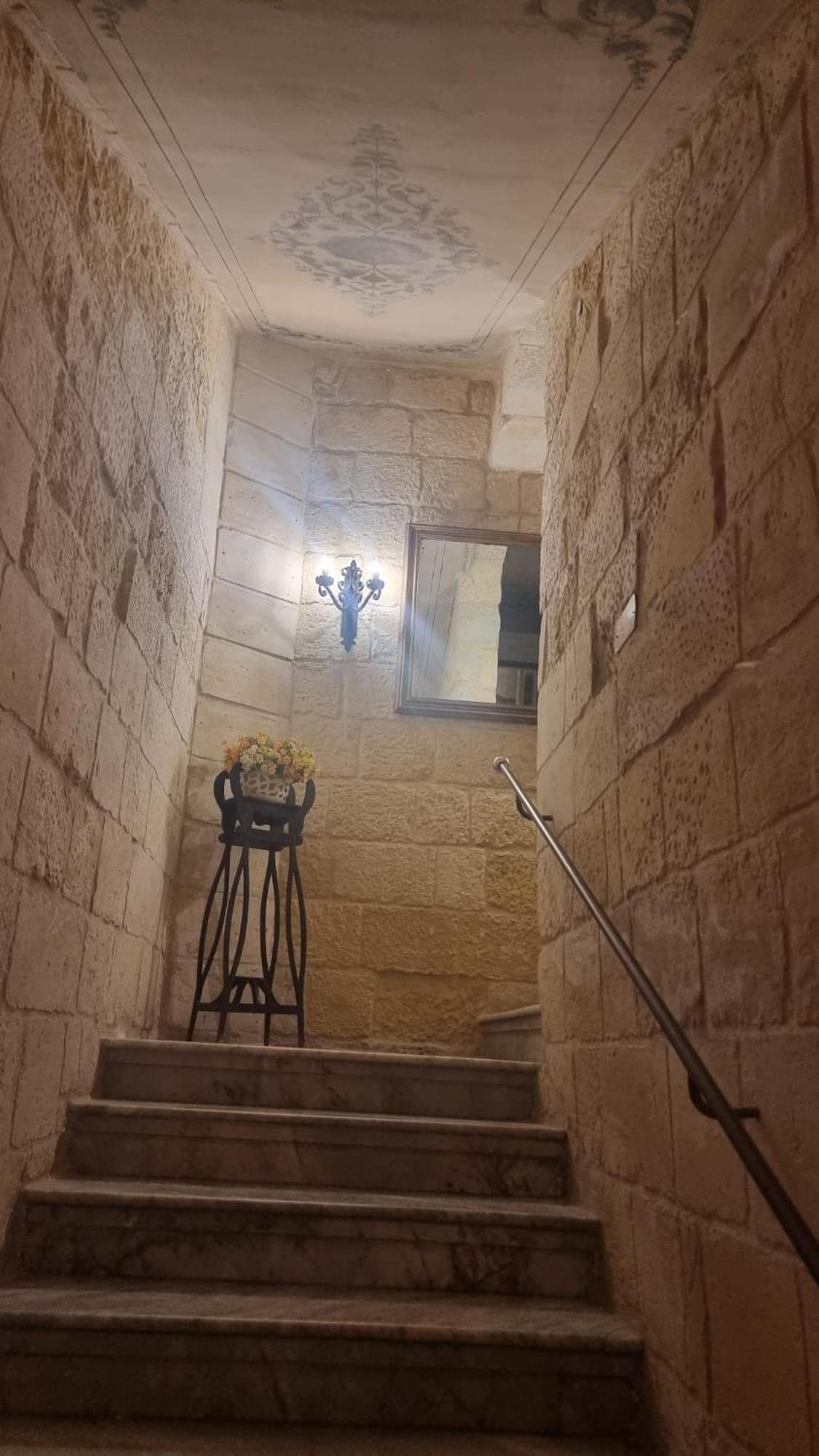 Apartment Servants' Quarters *
