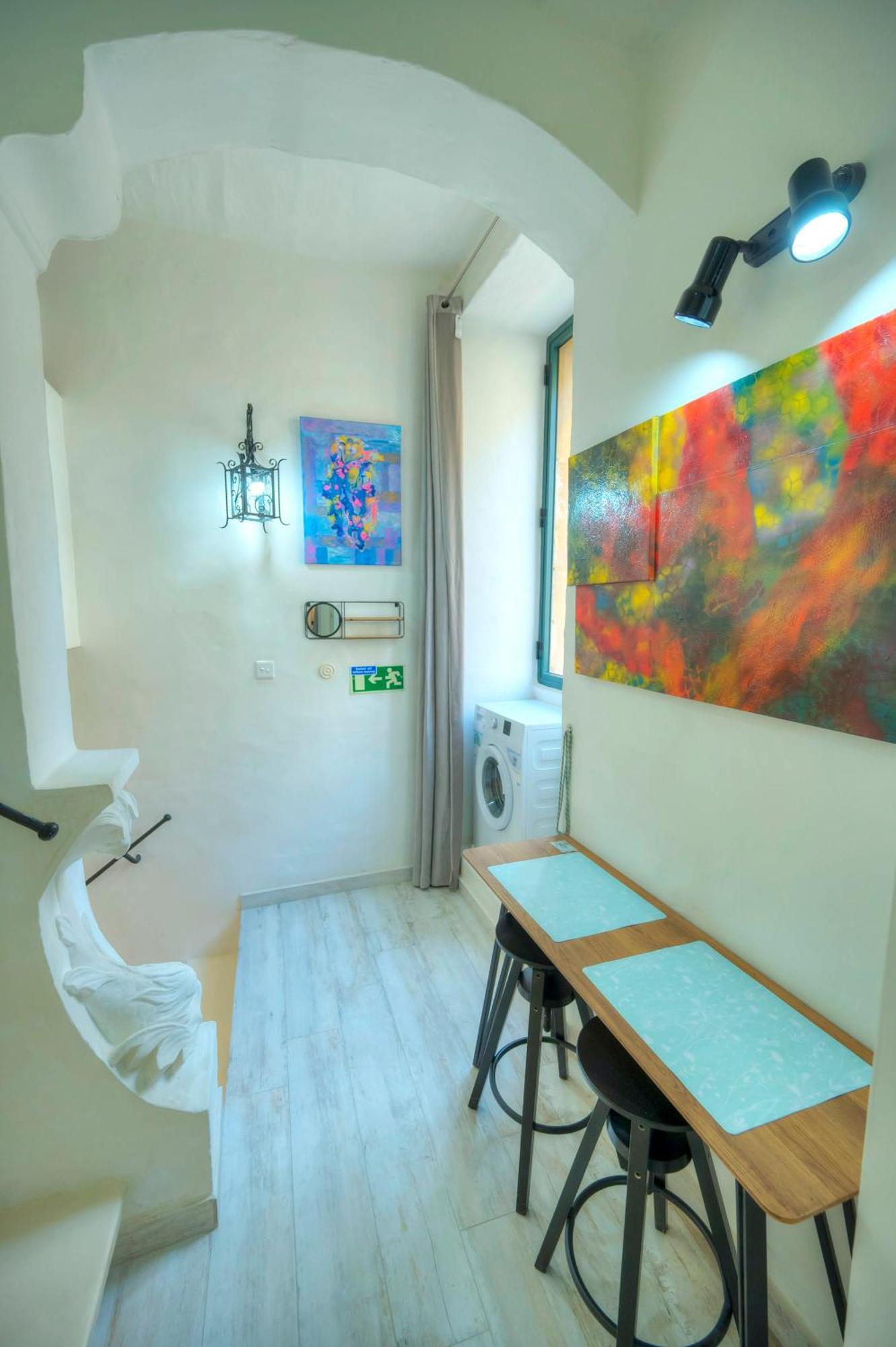 Charming 3 Storey In Centre, Ngri1-1 Apartment *