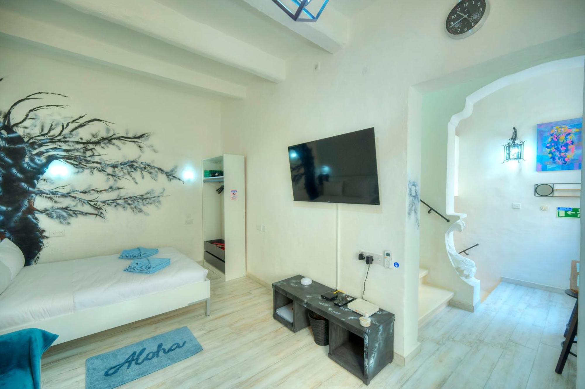 Charming 3 Storey In Centre, Ngri1-1 Apartment