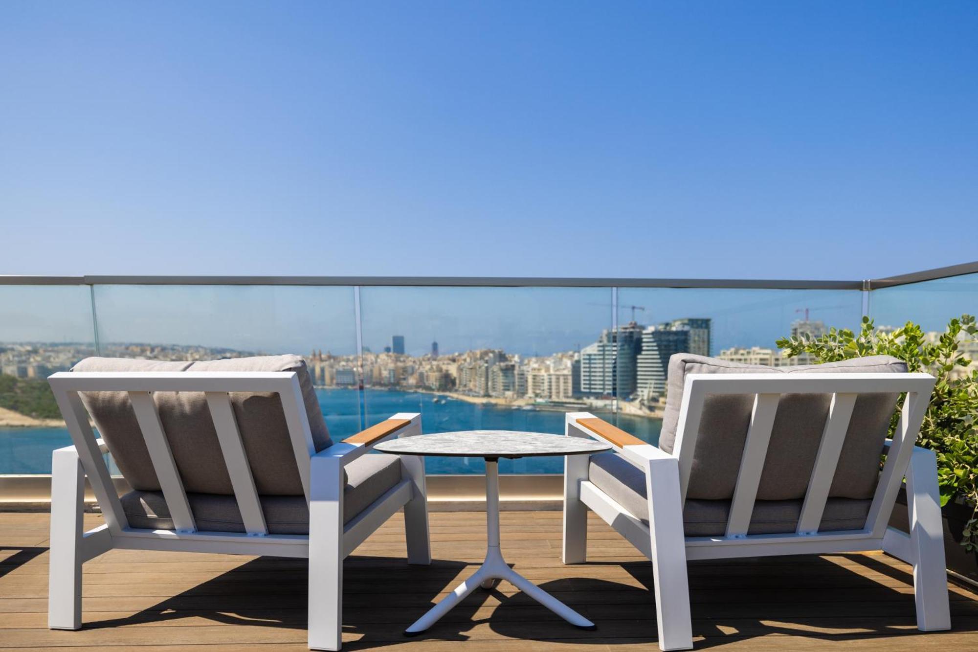 19 Hotel 4*