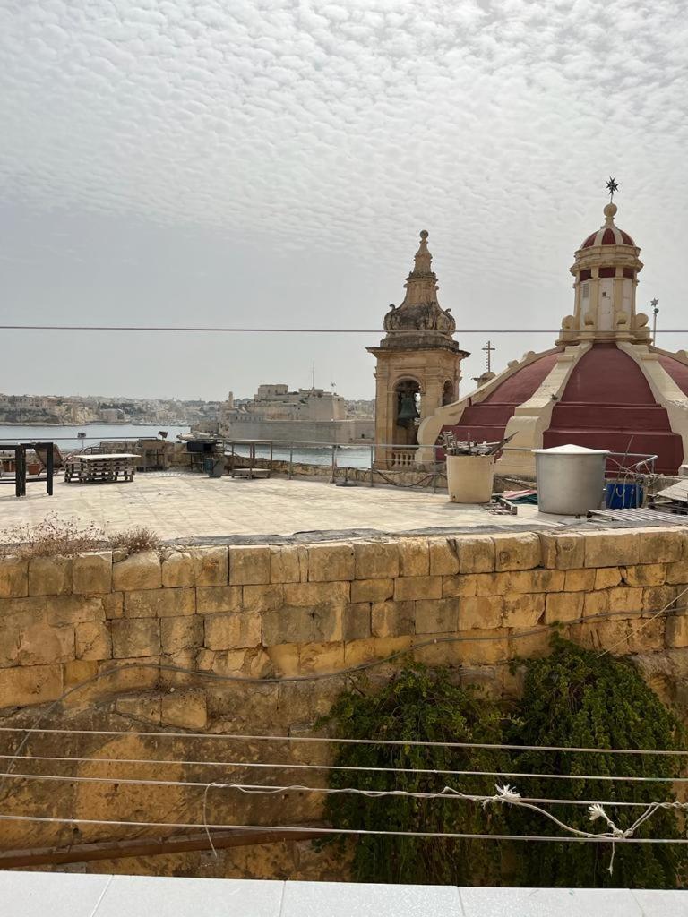 Heart, 3 Valletta