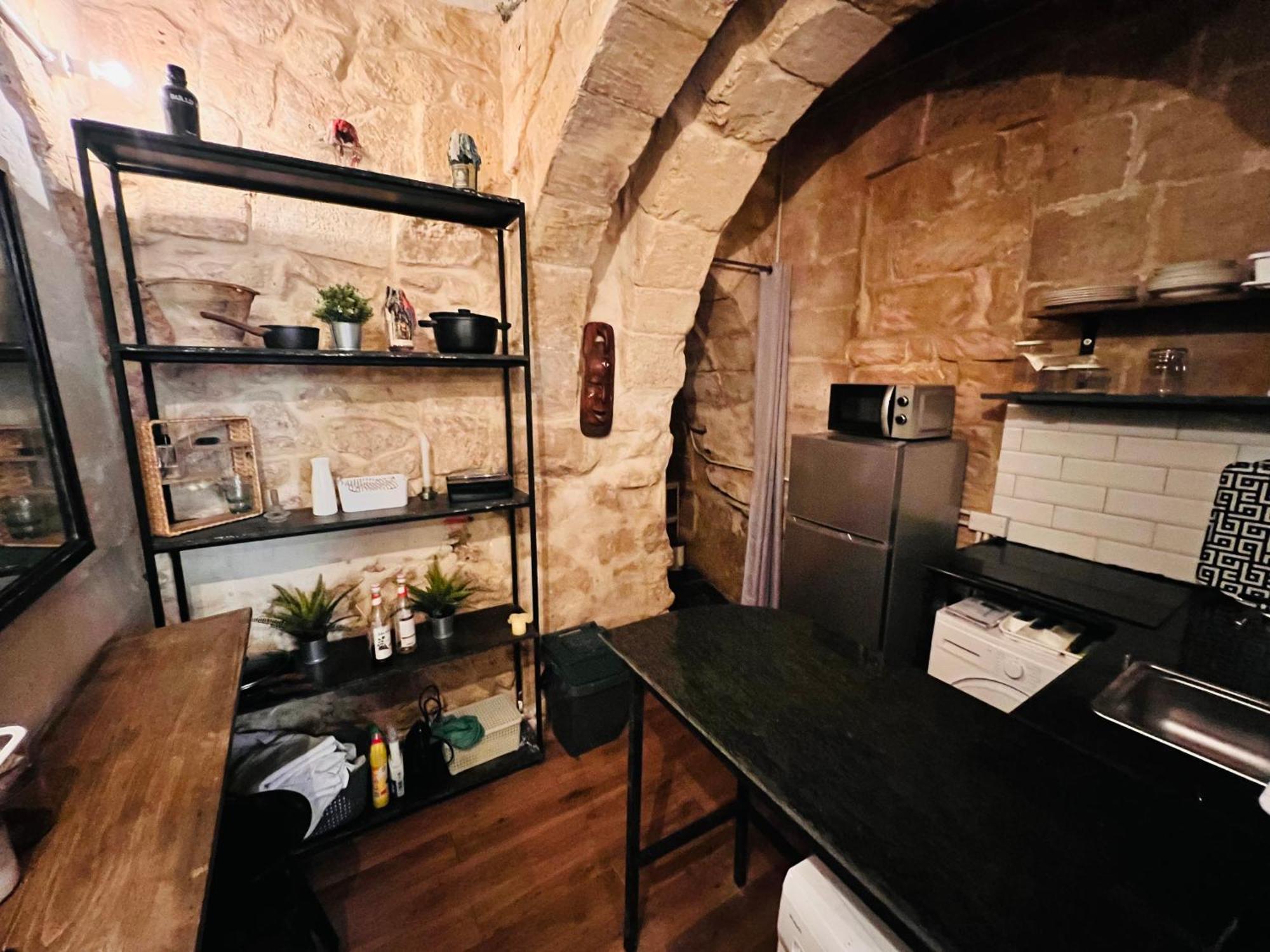 Charming Townhouse Prime Area Apartamento