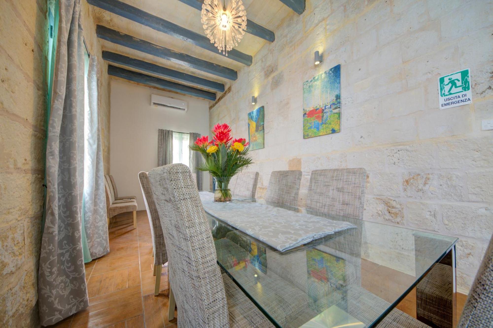 Waterfront With Pool And Jacuzzi Valletta