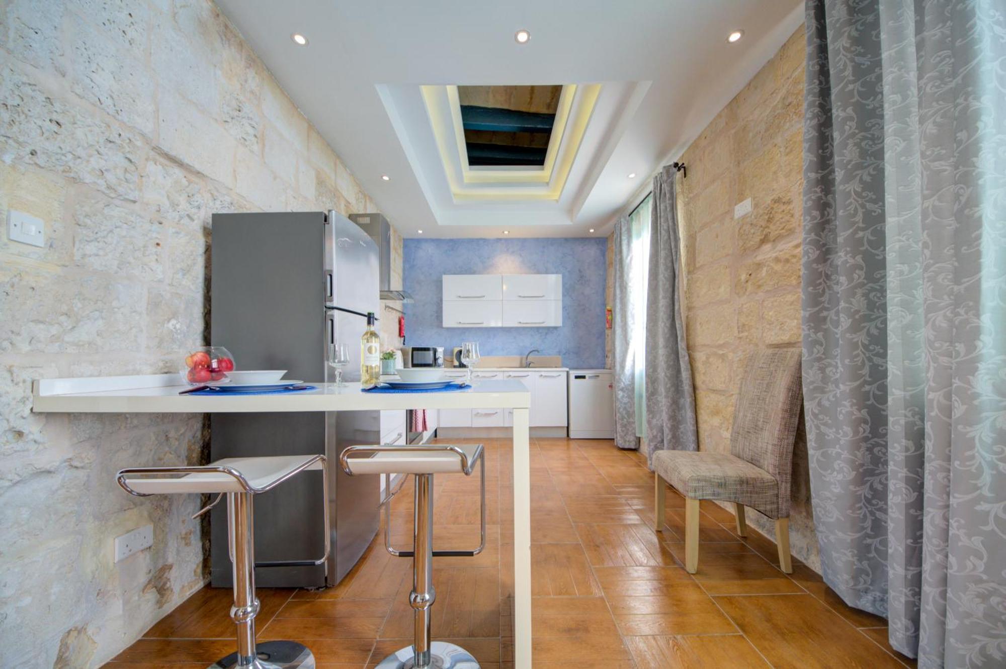 Waterfront With Pool And Jacuzzi Valletta