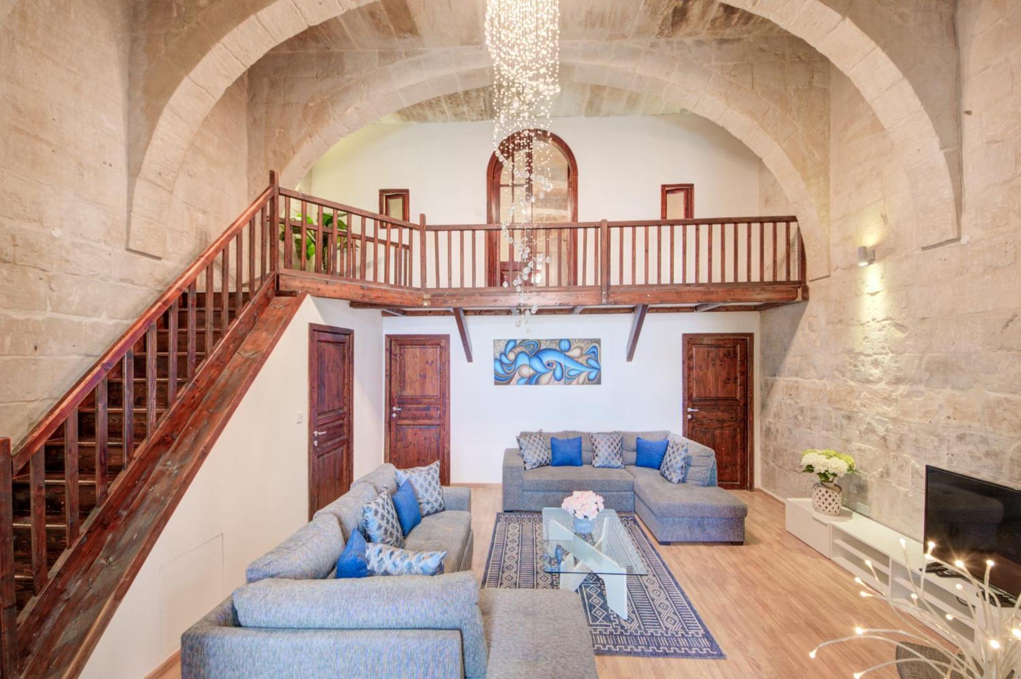 Waterfront With Pool And Jacuzzi * Valletta