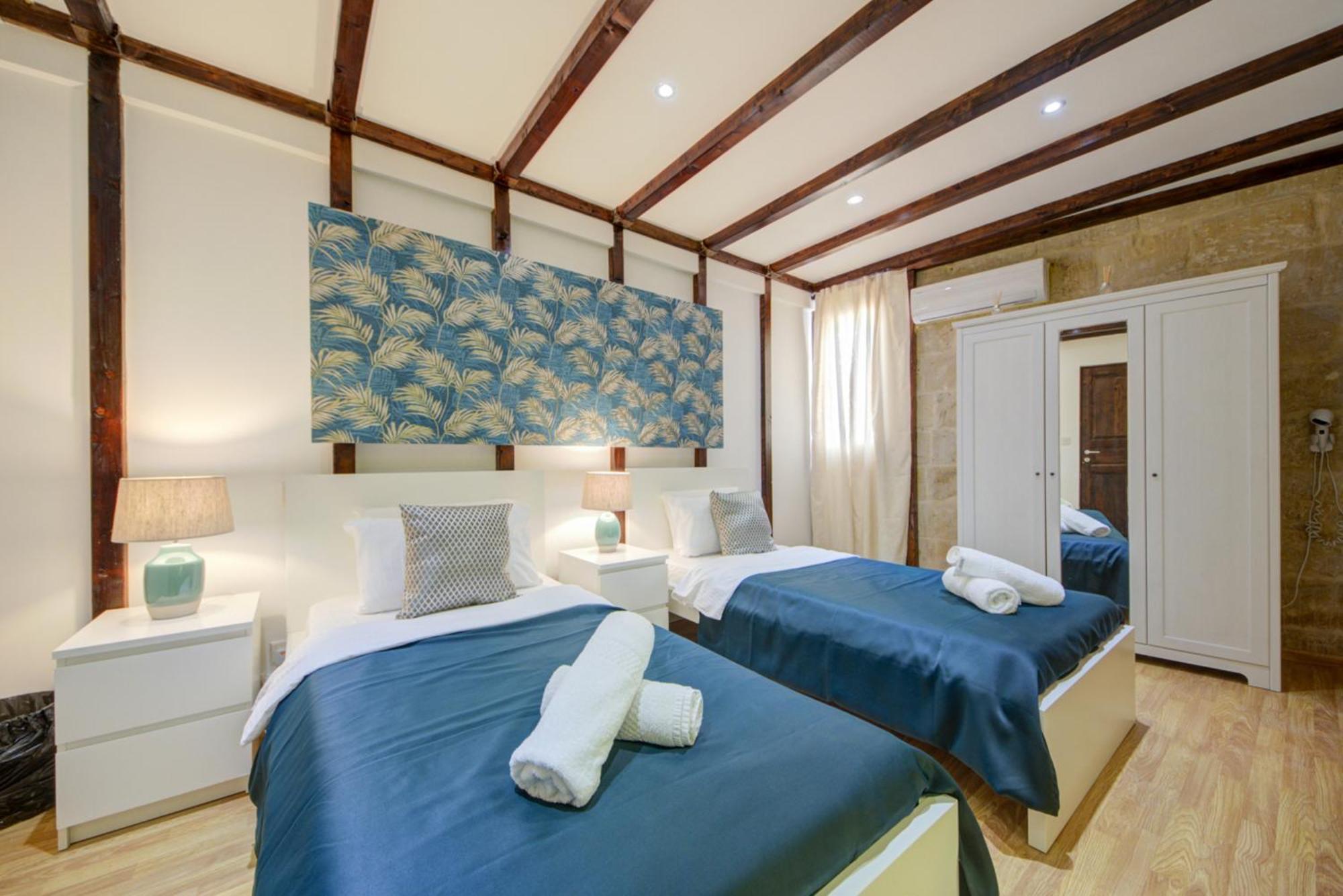 Waterfront With Pool And Jacuzzi * Valletta