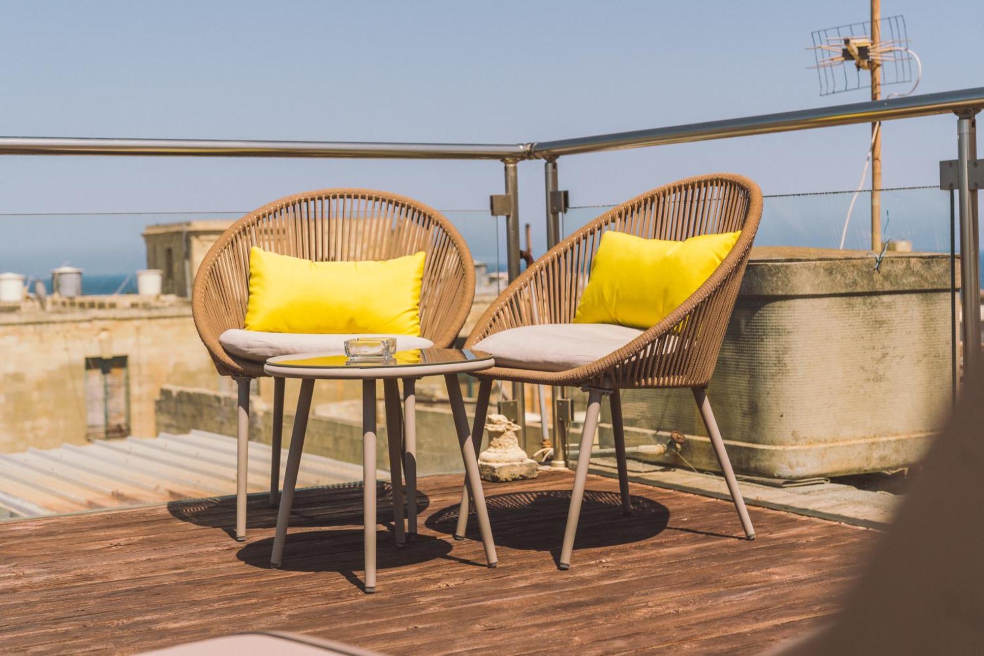Vallettastay Skyline Sea View Studio Apartment *