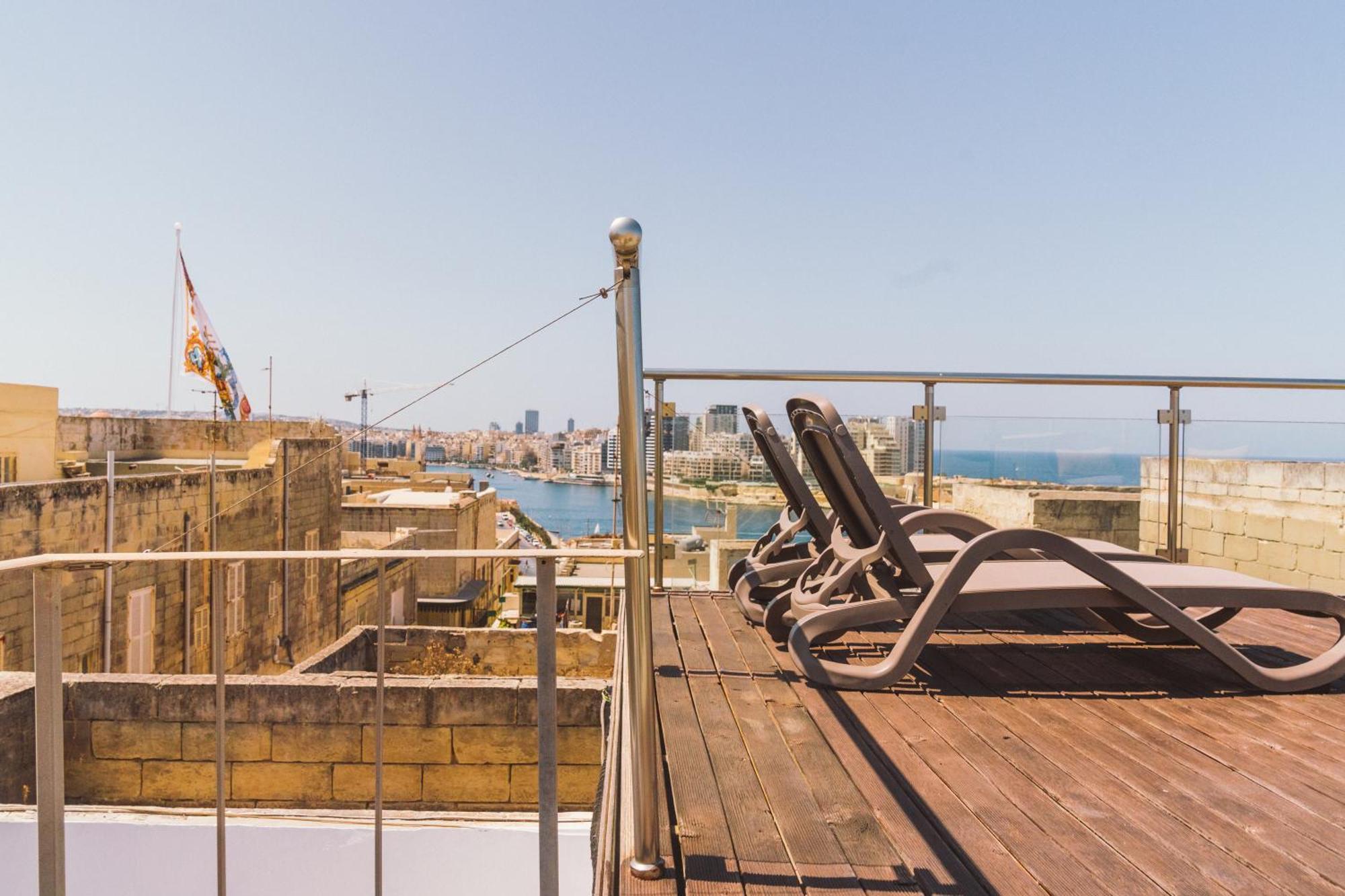 Vallettastay Skyline Sea View Studio Apartment