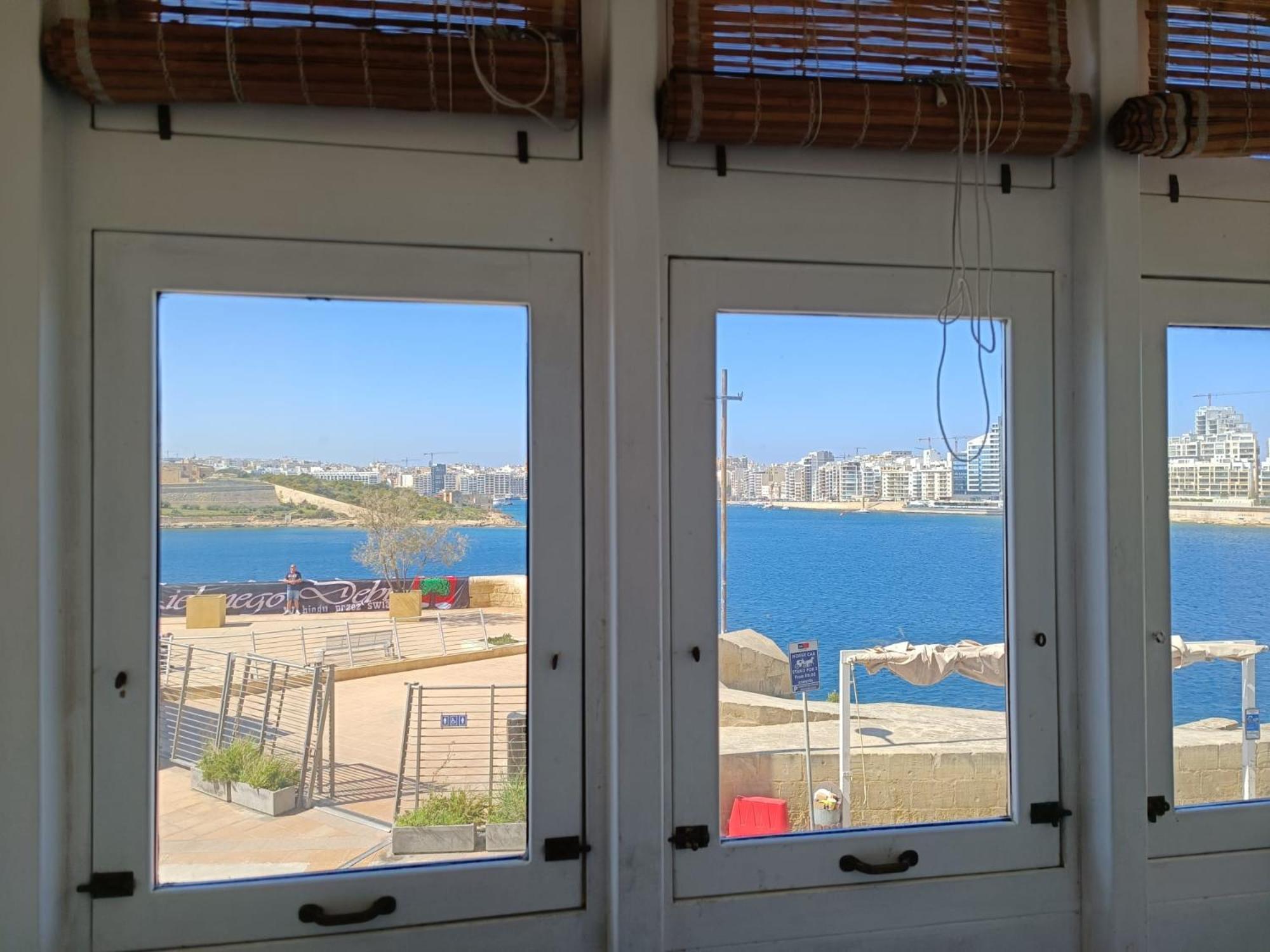 Apartment Charming One Bedroom, Sea View Balcony, Center. Valletta
