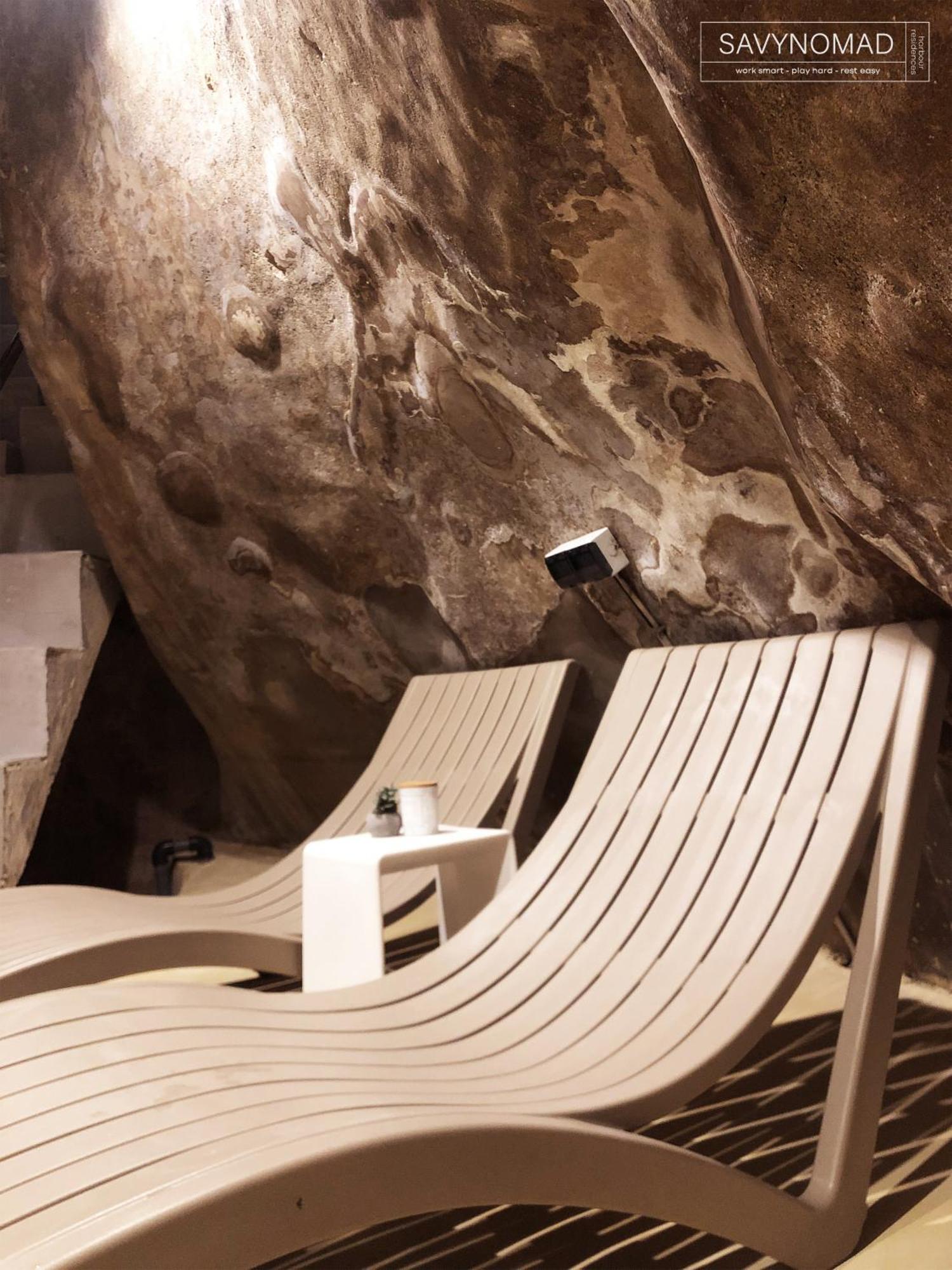 Wave 24 Savynomad Harbour & Private Cave