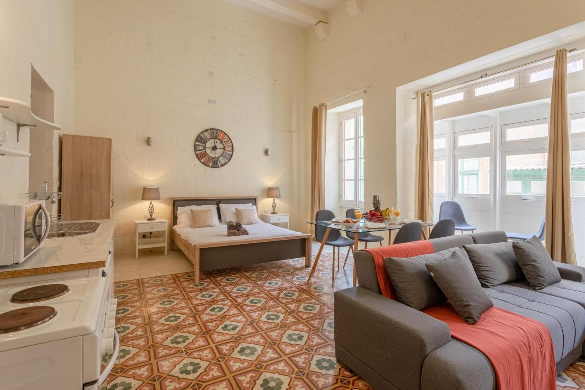 Historic Duplex - Cityapartmentstay Apartment