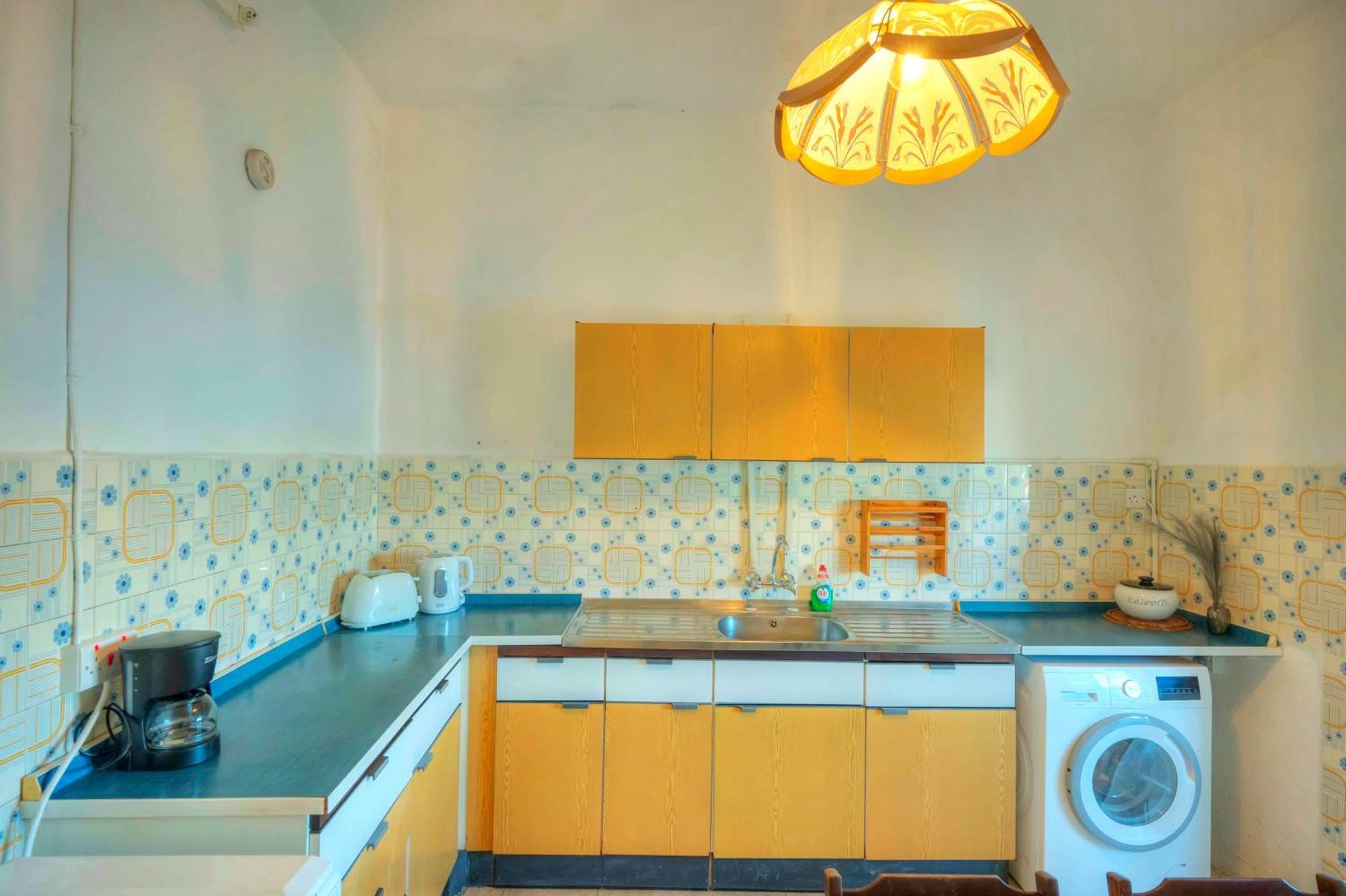 Charming One Bedroom, Sea View Balcony, Center. Valletta
