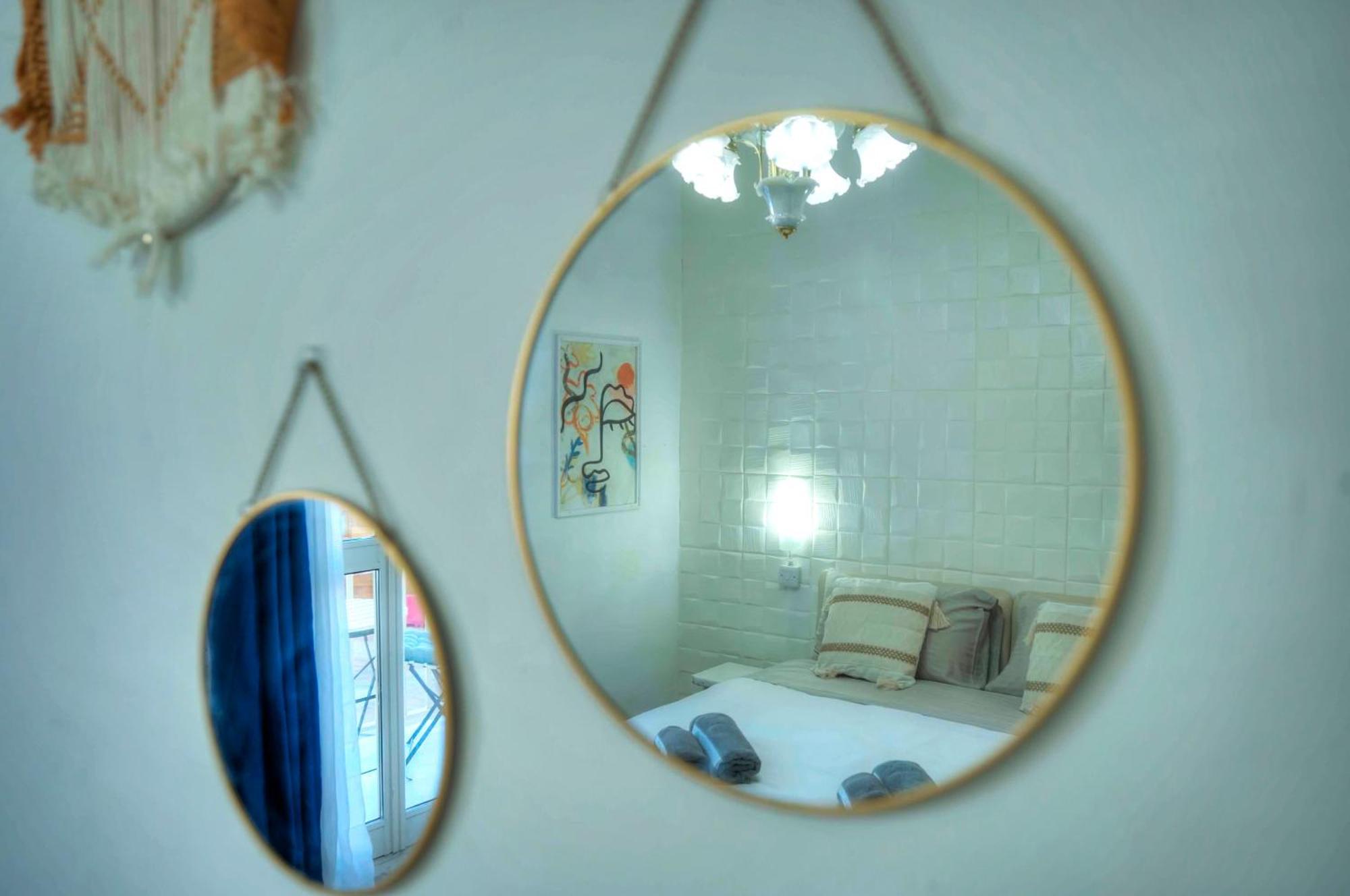Charming One Bedroom, Sea View Balcony, Center. Apartment Valletta