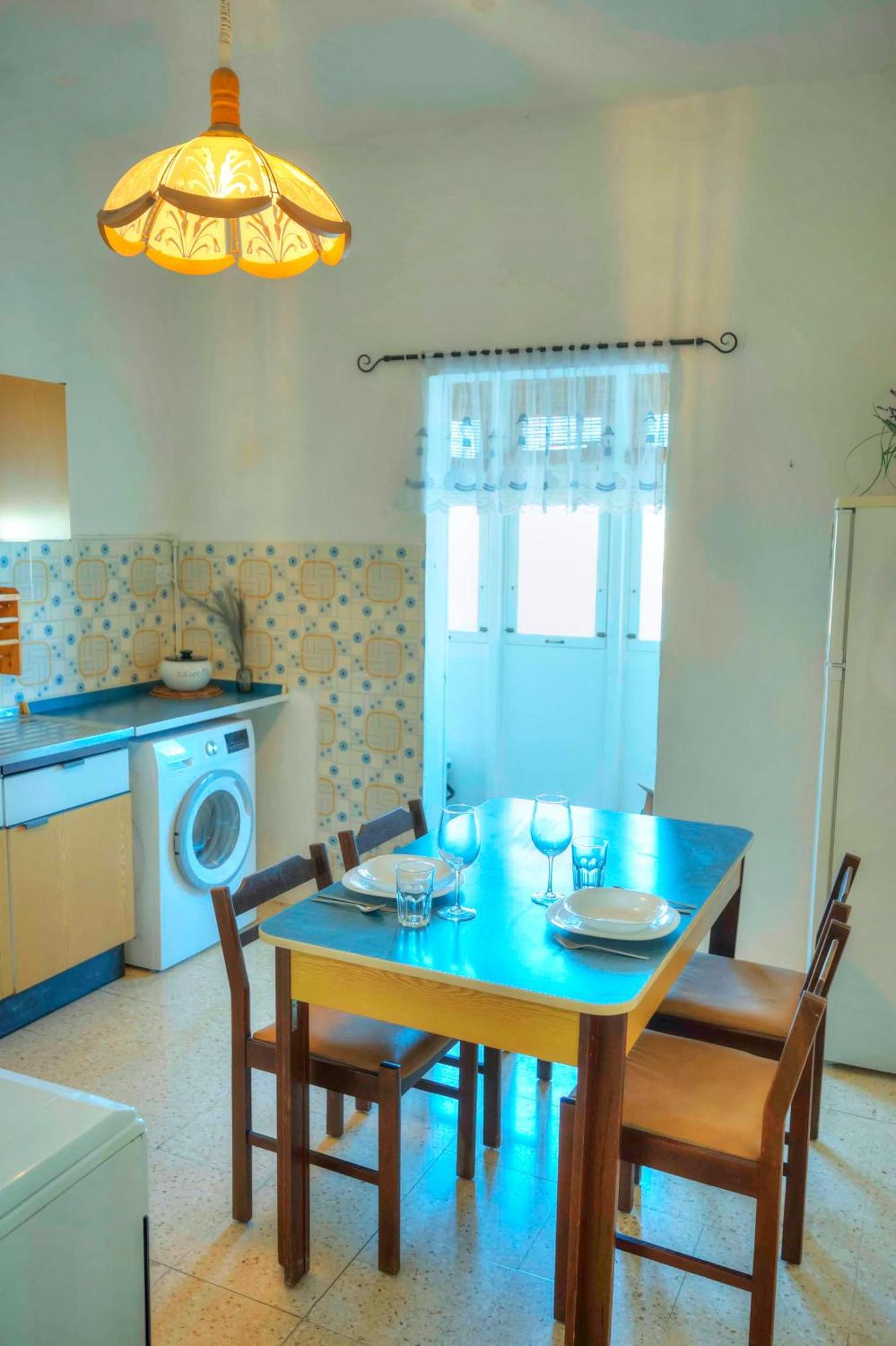 Charming One Bedroom, Sea View Balcony, Center. Valletta