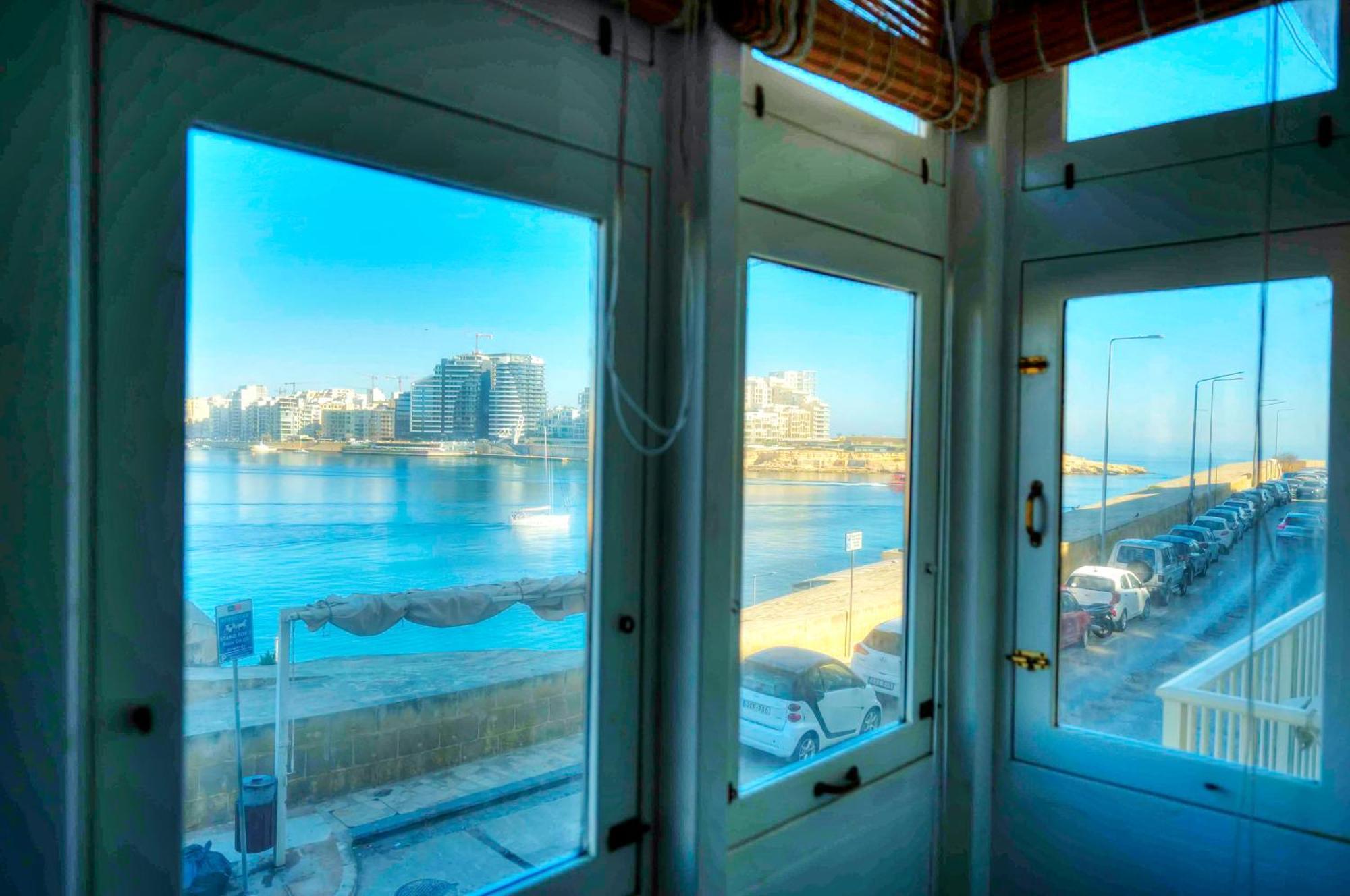 Charming One Bedroom, Sea View Balcony, Center. * Valletta