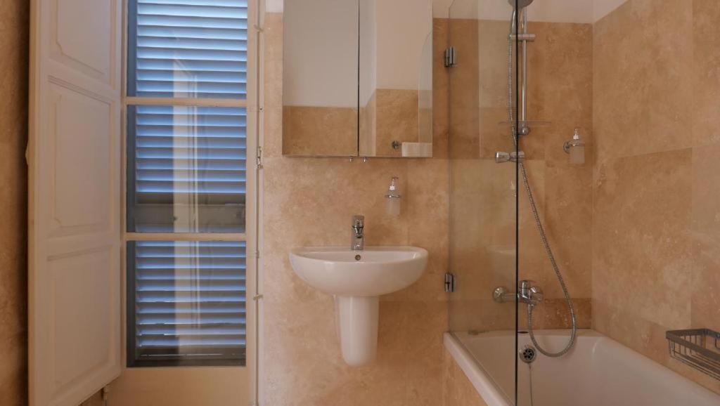 Apartment Penthouse W/ Unique Harbour View Valletta