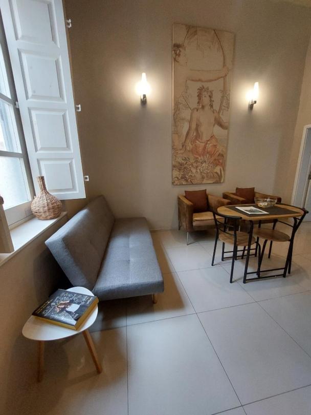 & Cozy - 1 Bedroom Apartment Valletta