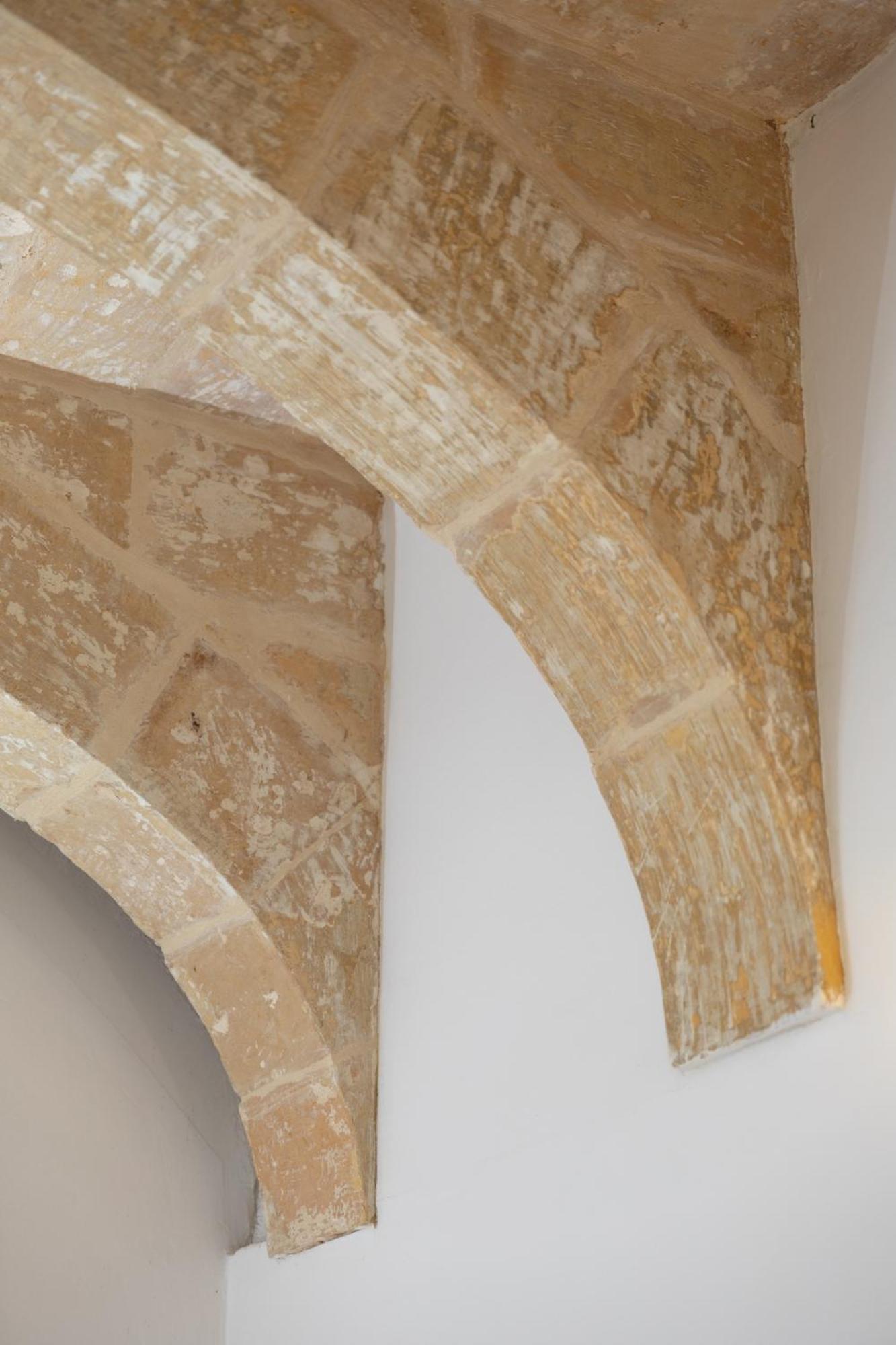 Apartment Modern Traditional With Maltese Internal Court Yard - Designed With Traditional Stone And Tiling