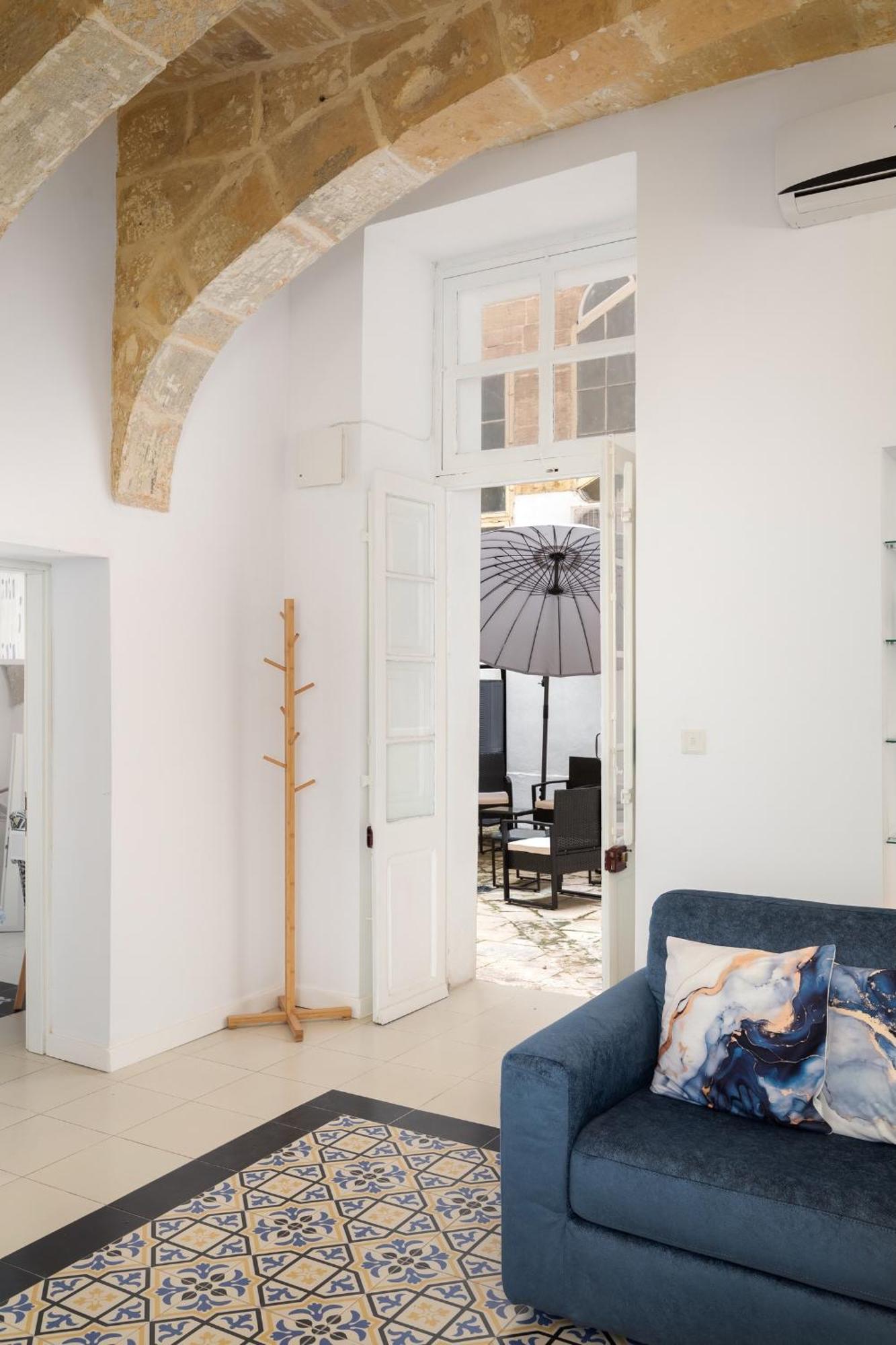 Apartment Modern Traditional With Maltese Internal Court Yard - Designed With Traditional Stone And Tiling