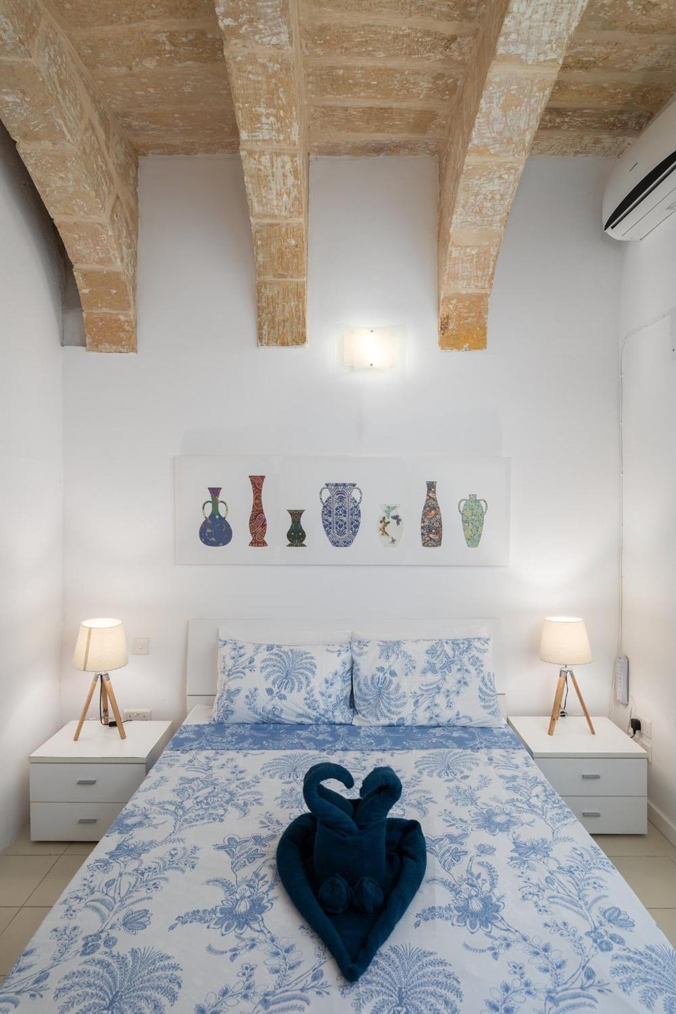 Apartment Modern Traditional With Maltese Internal Court Yard - Designed With Traditional Stone And Tiling *
