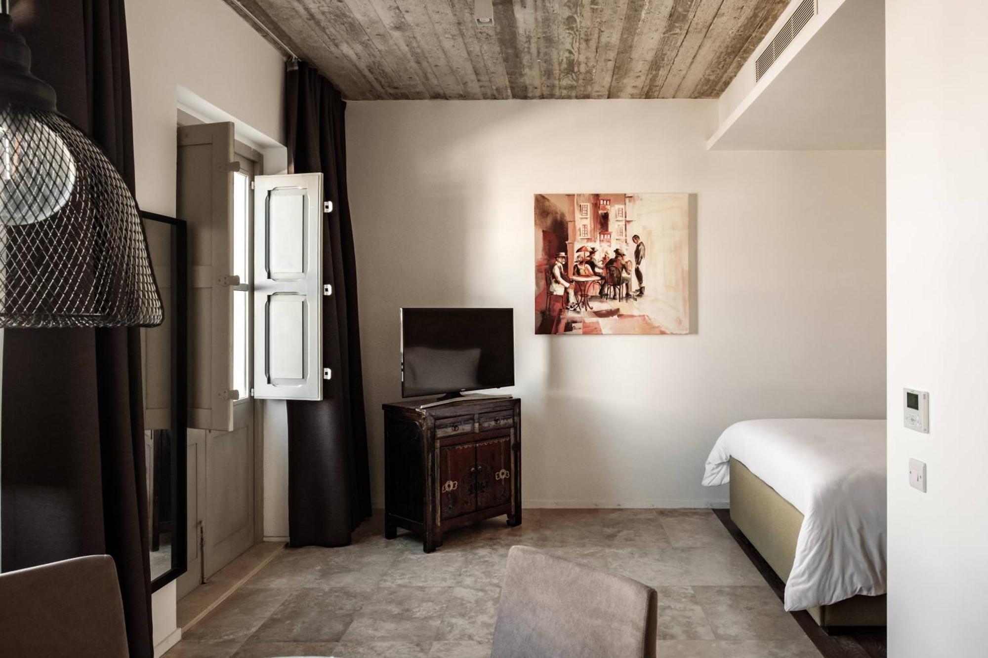 Hotel 19 4*