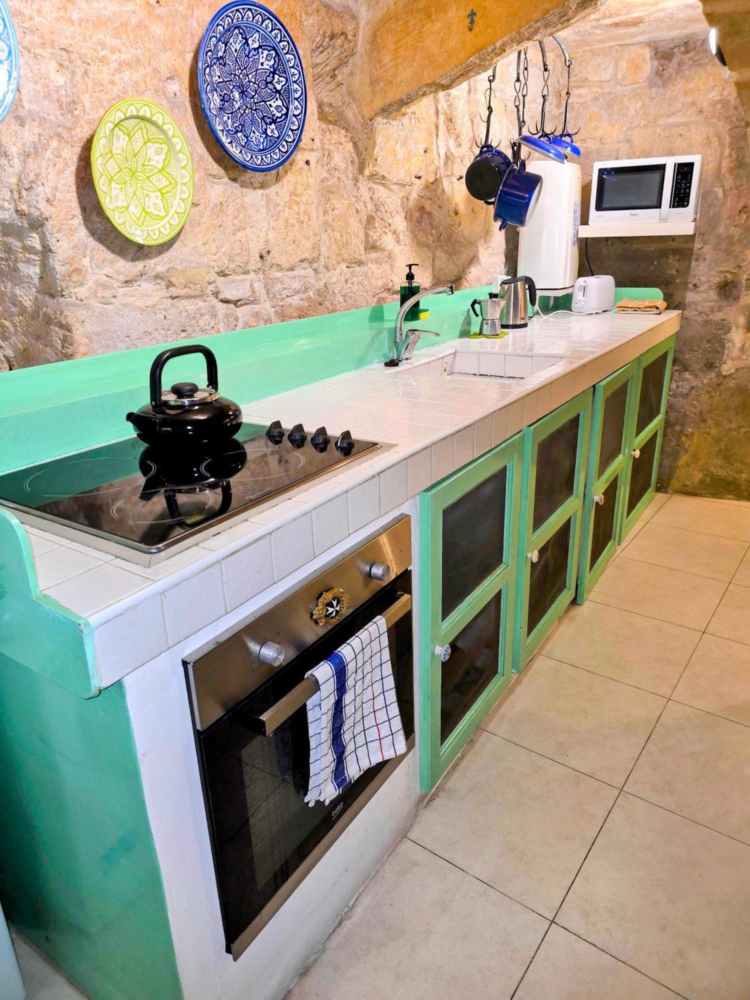 The G-house Apartment *